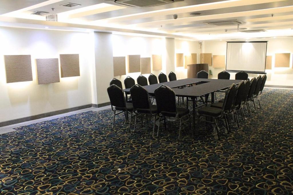 Hotel Aravali Heights Alwar Buitenkant foto