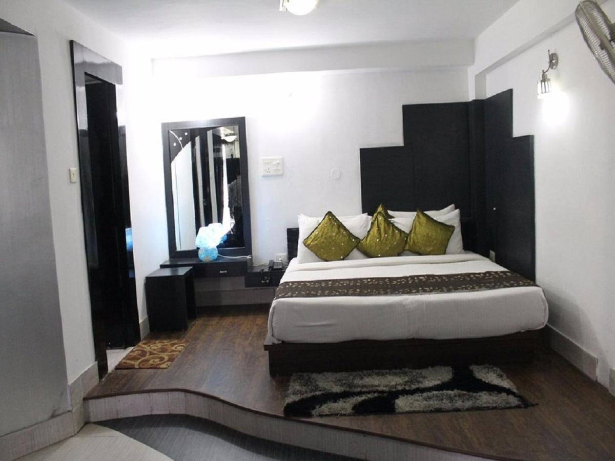 Hotel Aravali Heights Alwar Buitenkant foto